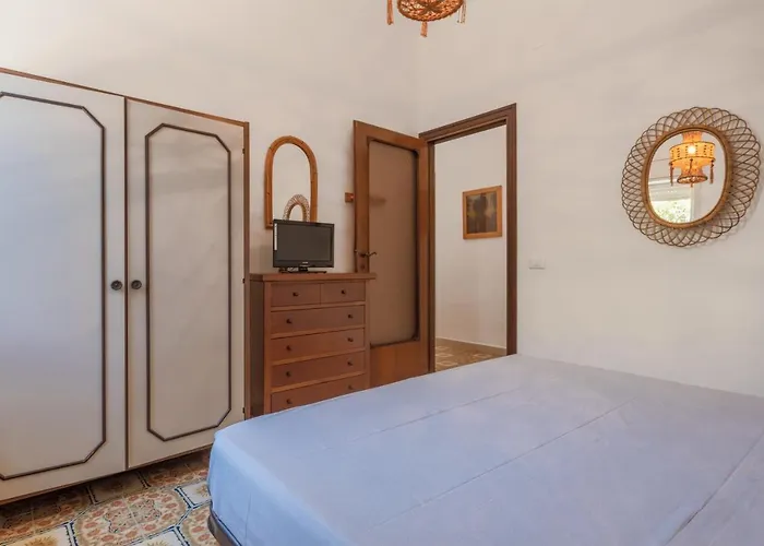 Carlotta Vicino Al Mare * Carini